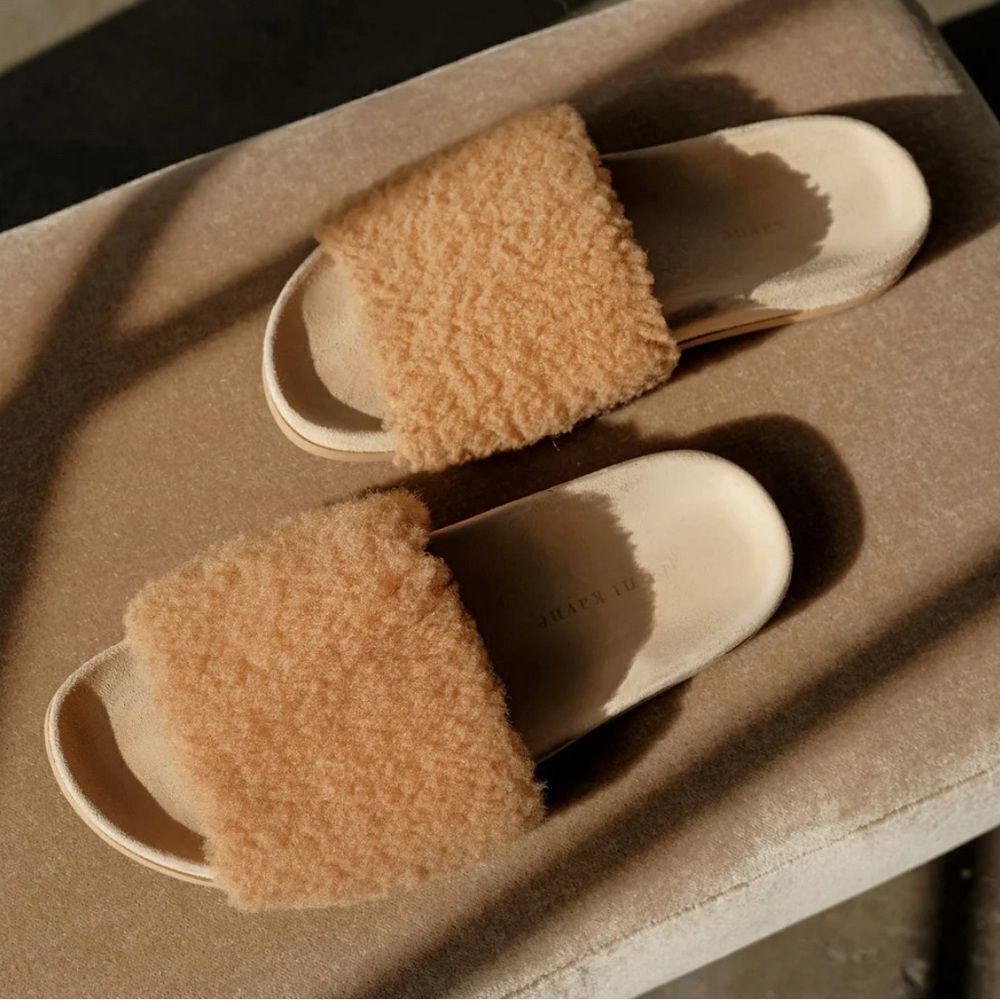 Jenni Kayne Shearling Slide Sandal - Picture 3 of 8